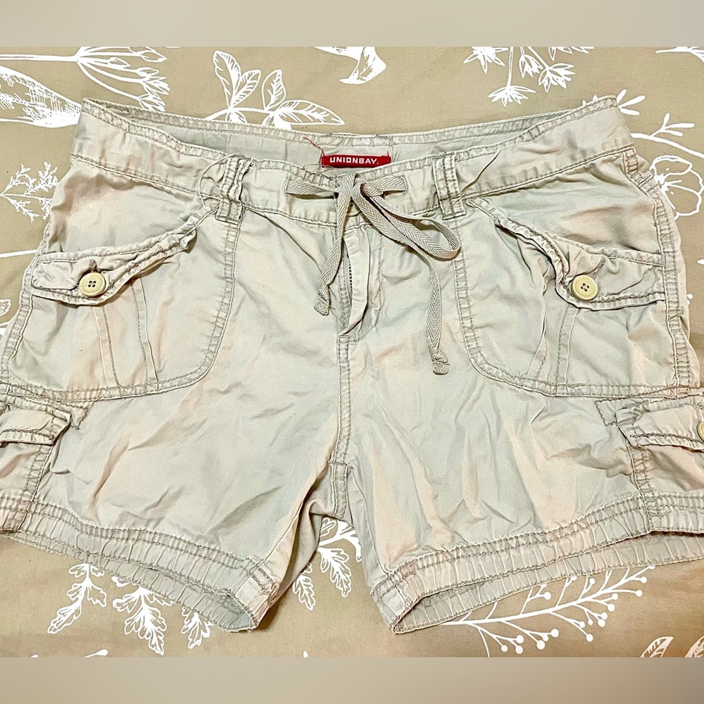 Unionbay Khaki Cargo Shorts